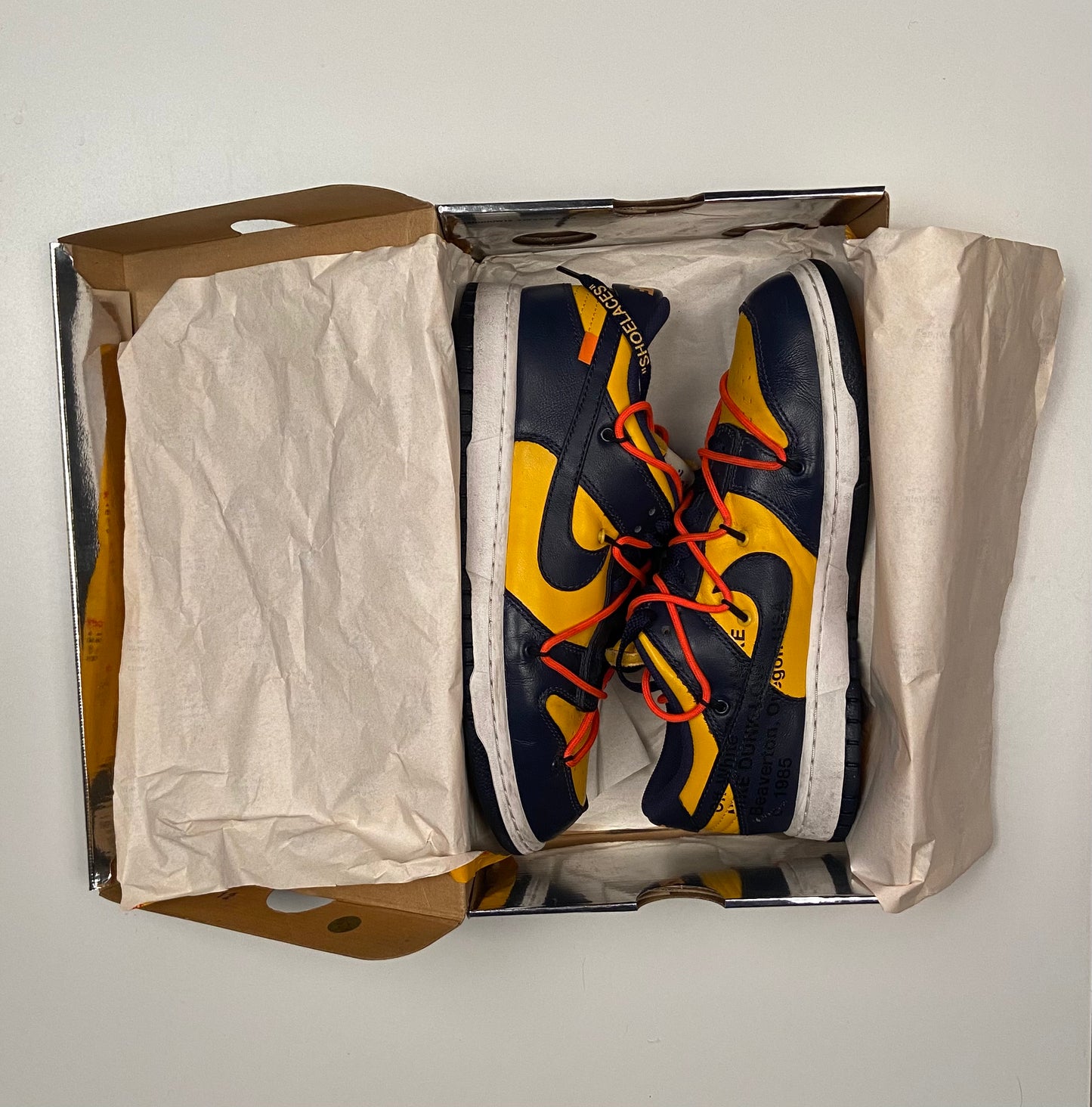 Dunk Low Off-White University Gold