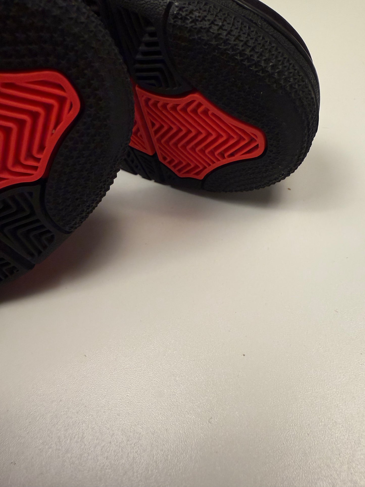 Jordan 4 Rétro Thunder Red