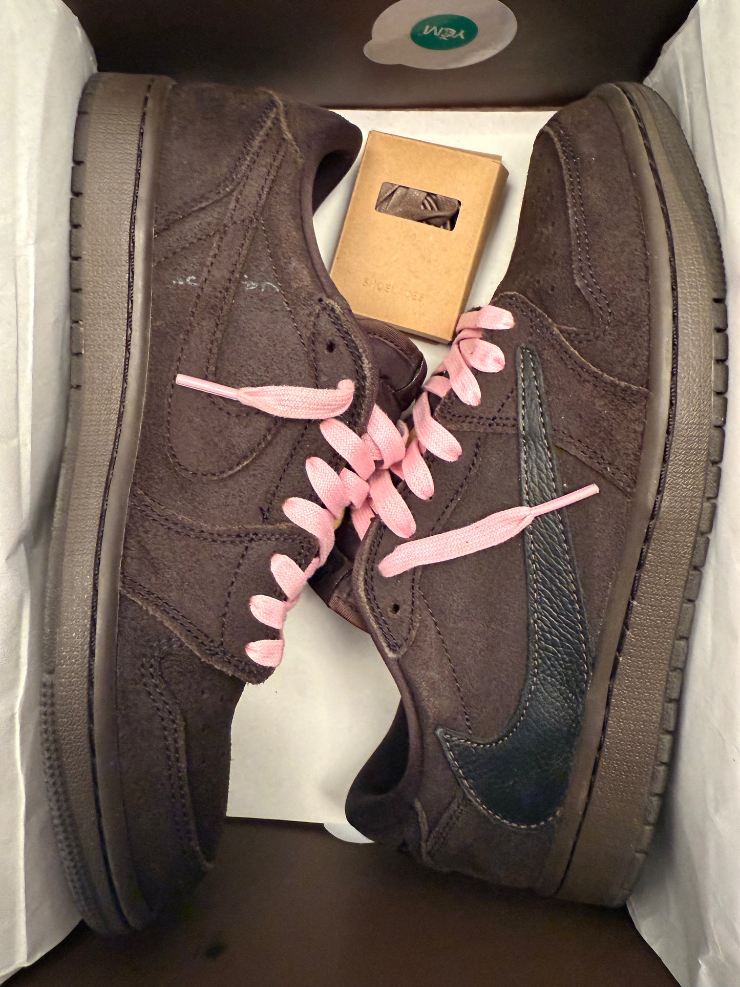 Jordan 1 Travis Scott Velvet Brown