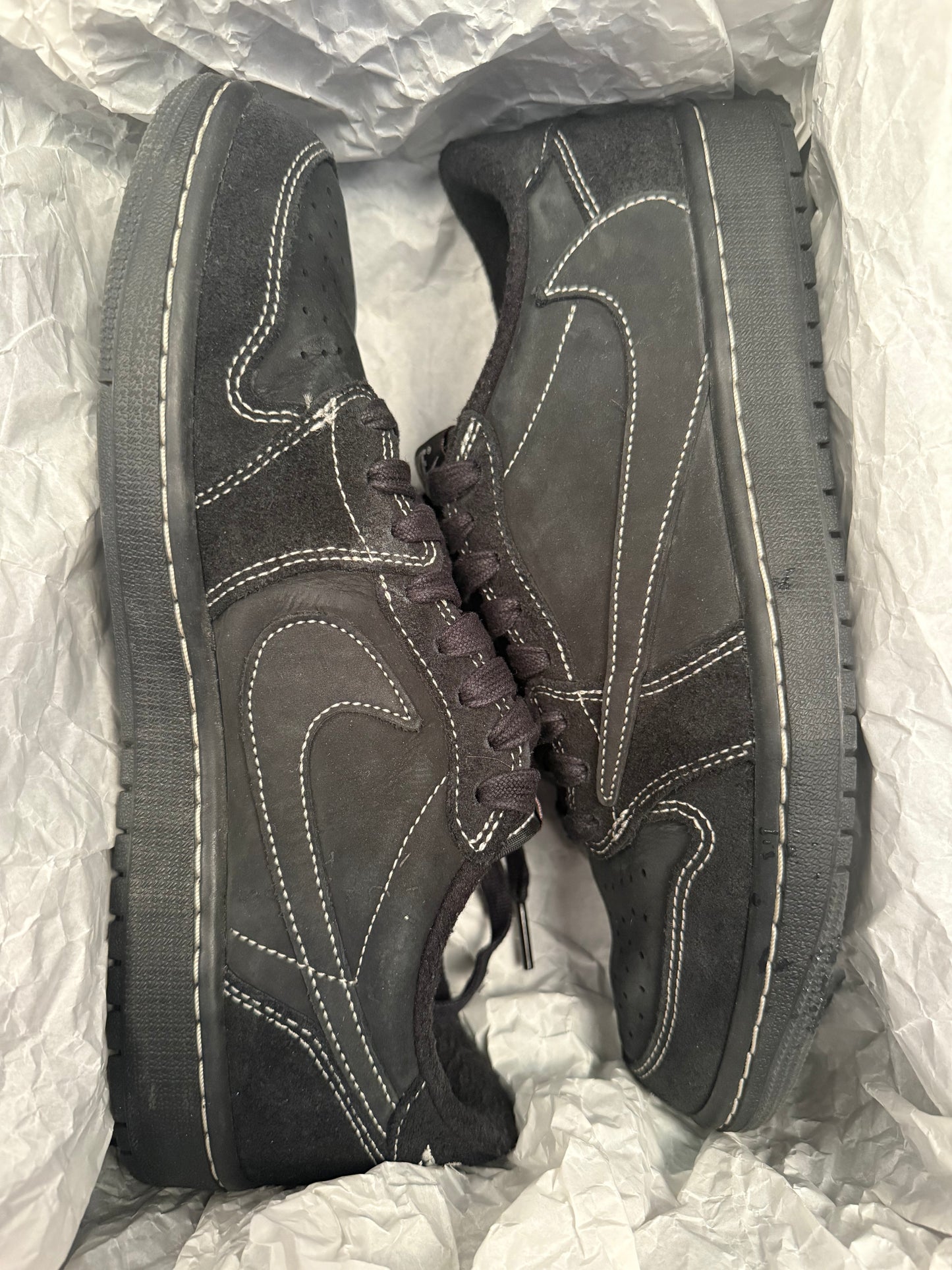Jordan 1 Travis Scott Phantom