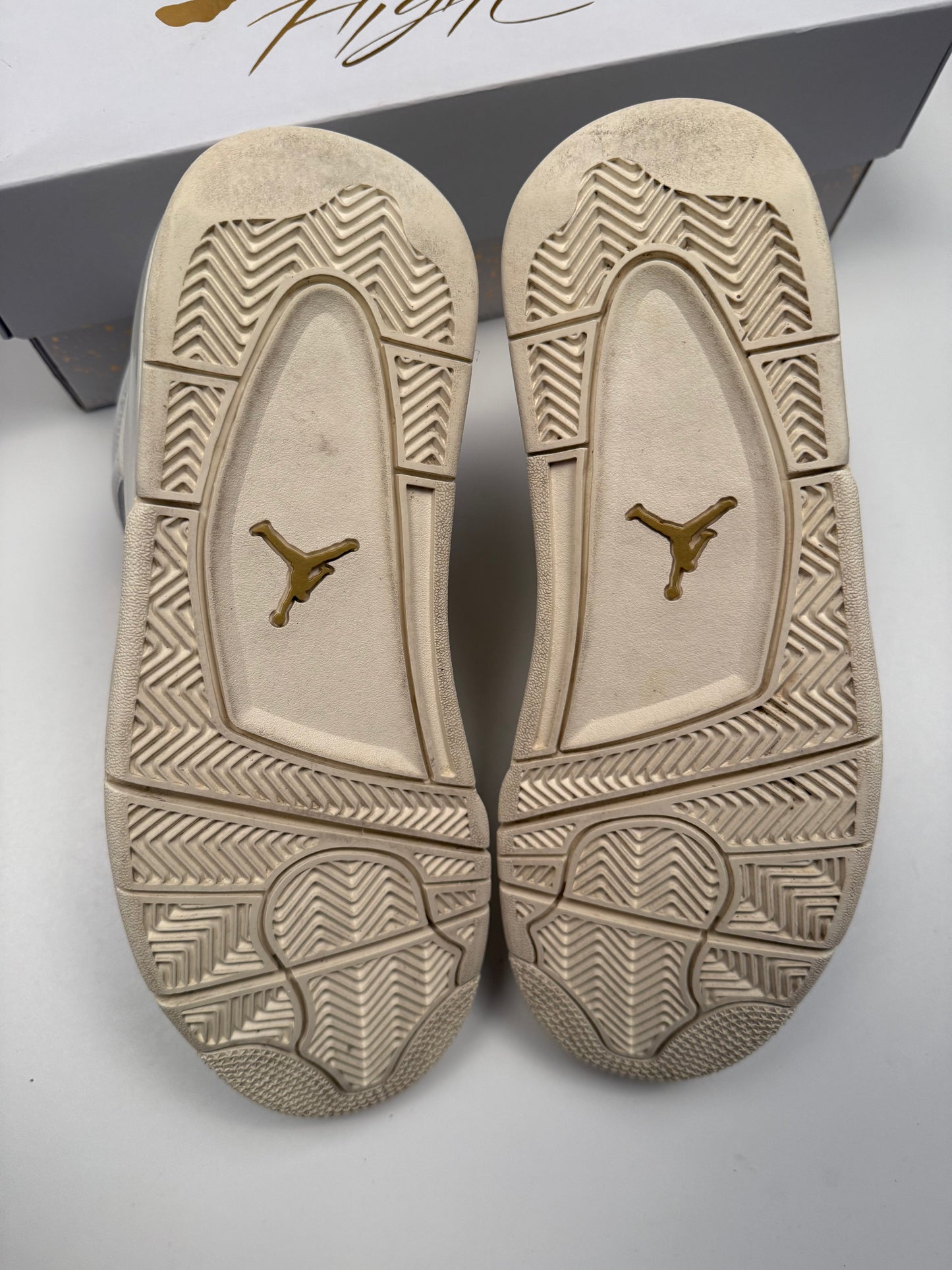 Jordan 4 Metallic gold