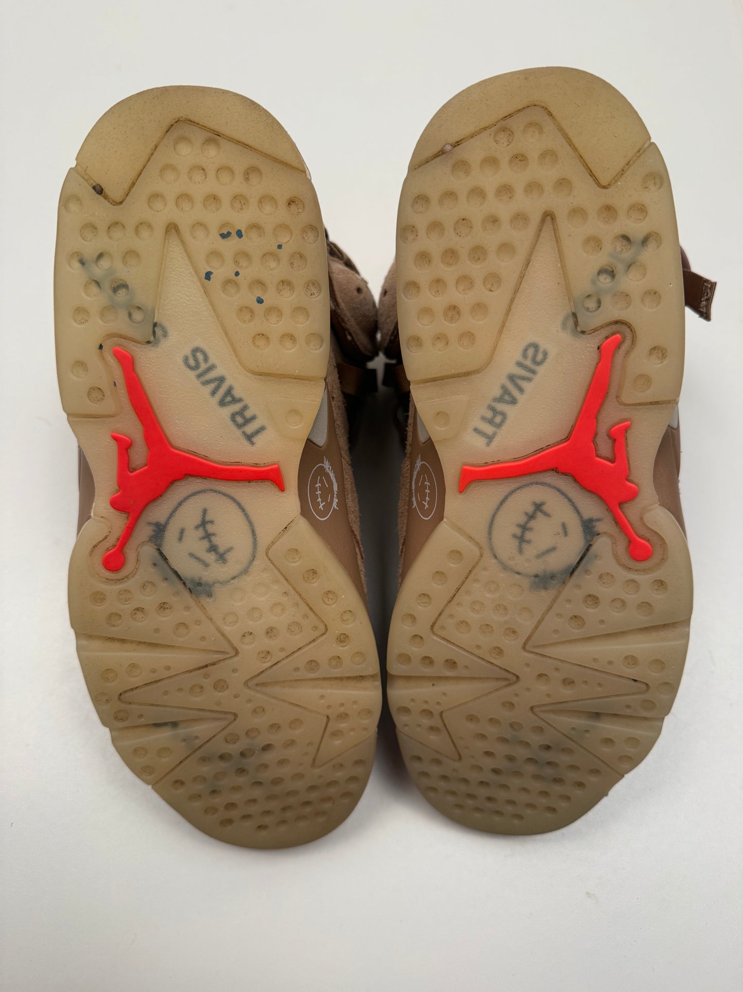 Jordan 6 Travis Scott