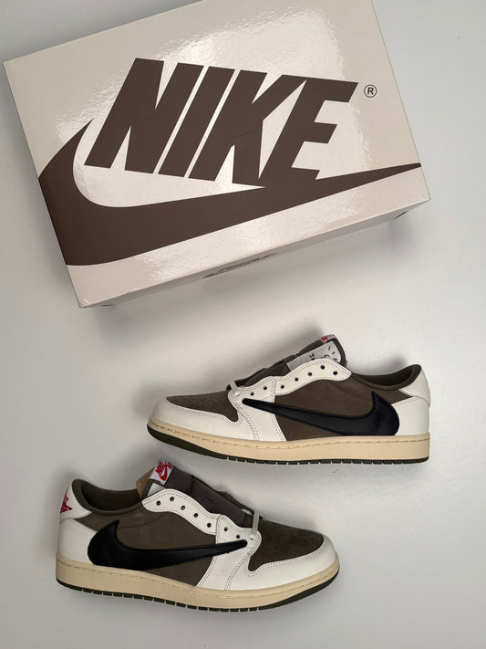 Jordan 1 Travis Scott Medium Olive