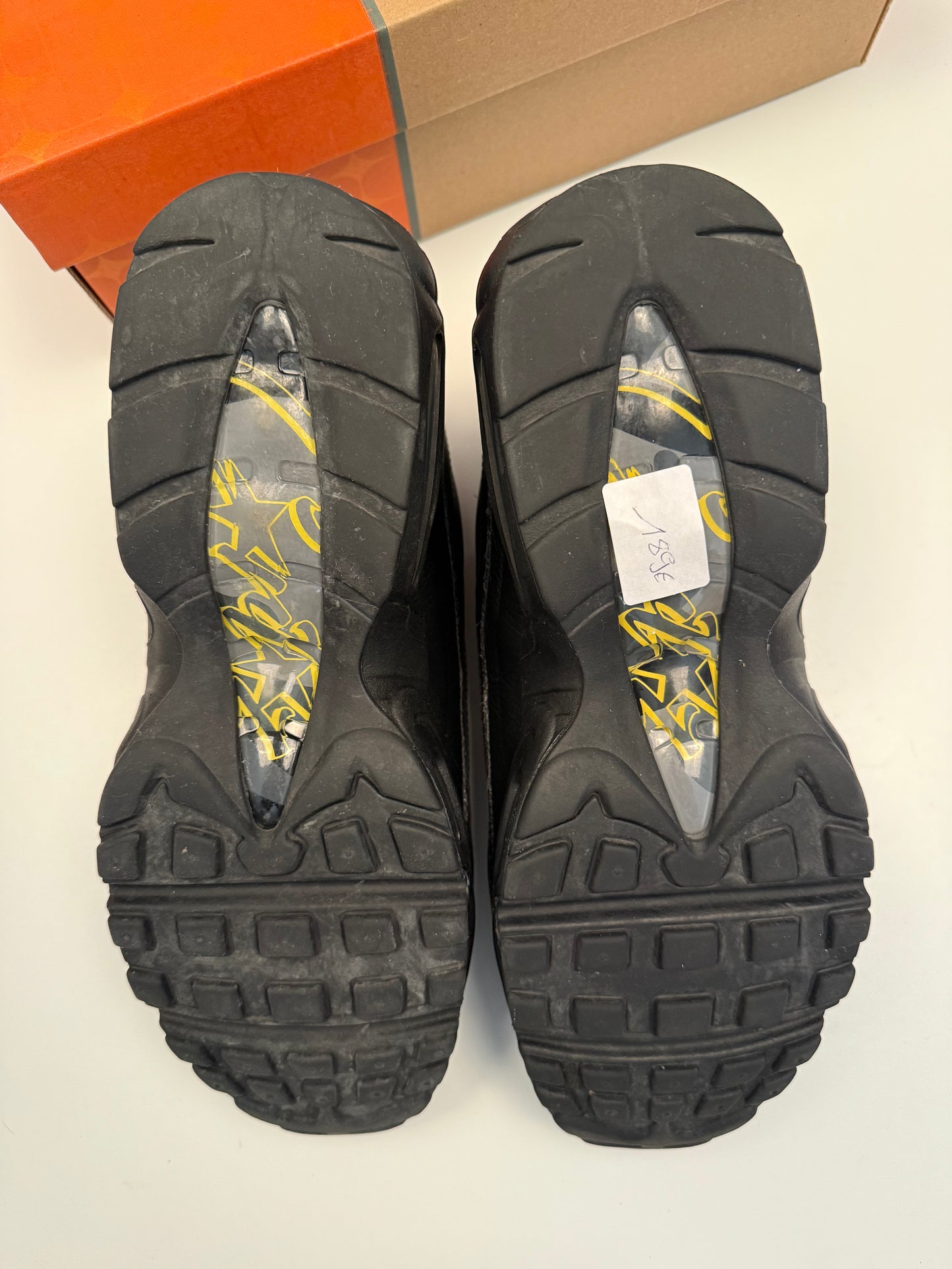 Air Max Corteiz Honey Black