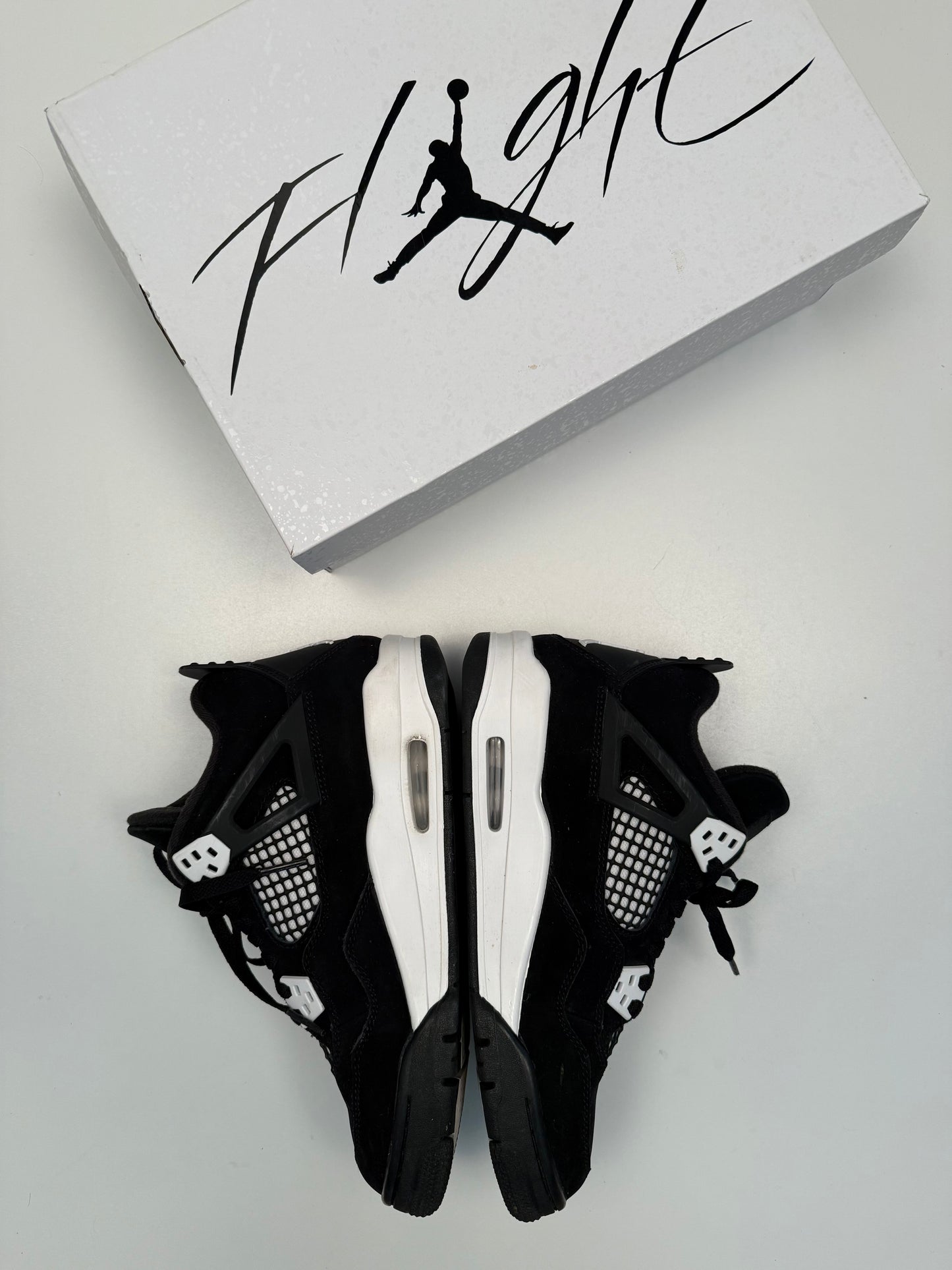 Jordan 4 Thunder White