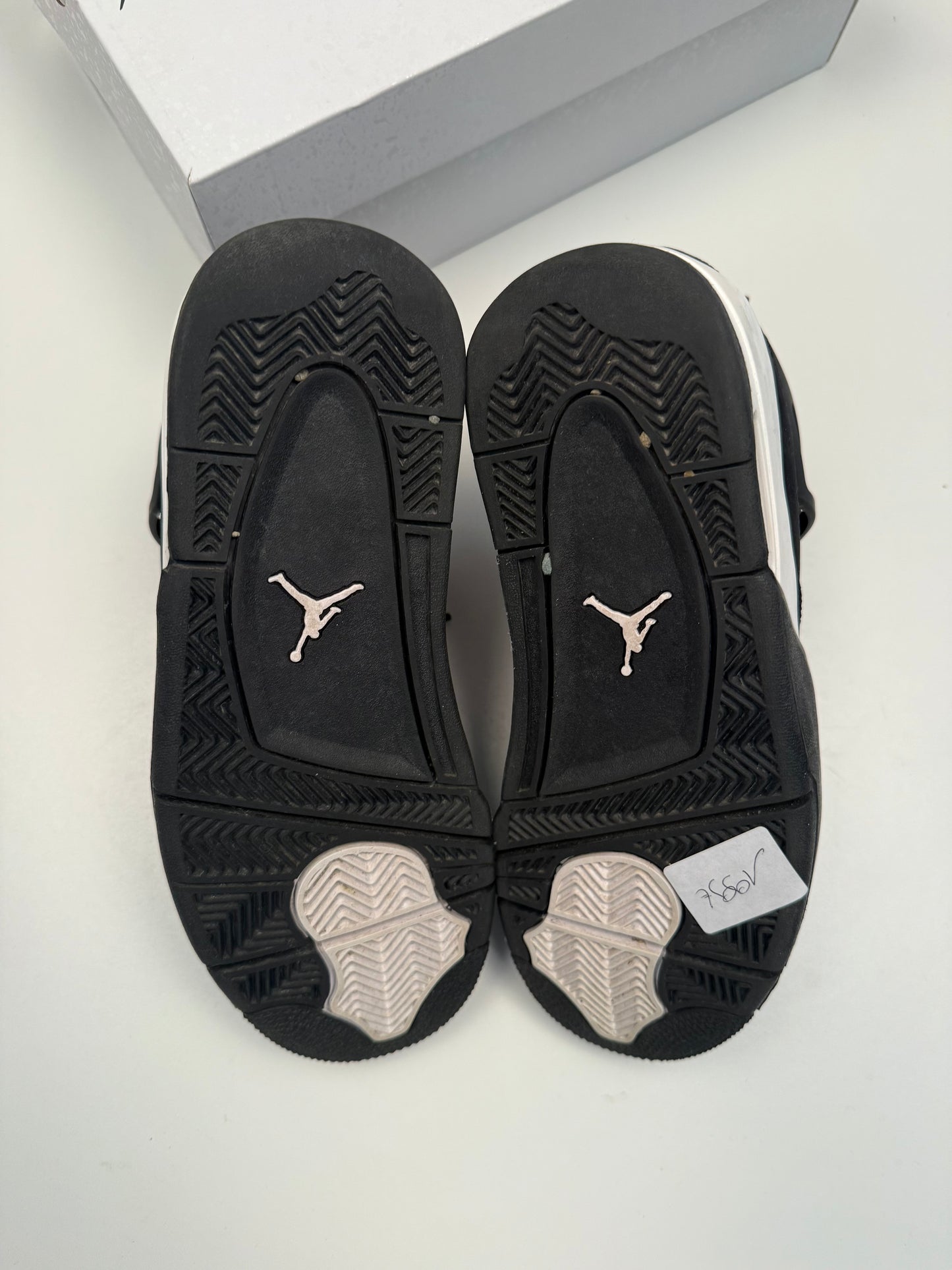 Jordan 4 Thunder White