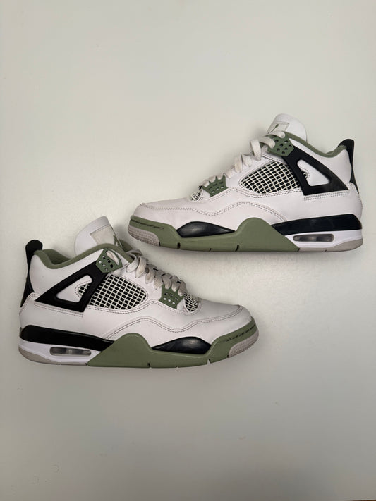Jordan 4 Sefoam