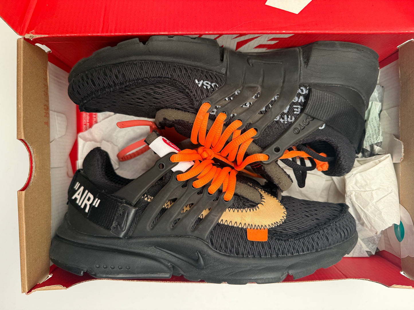 Presto Off-White Black