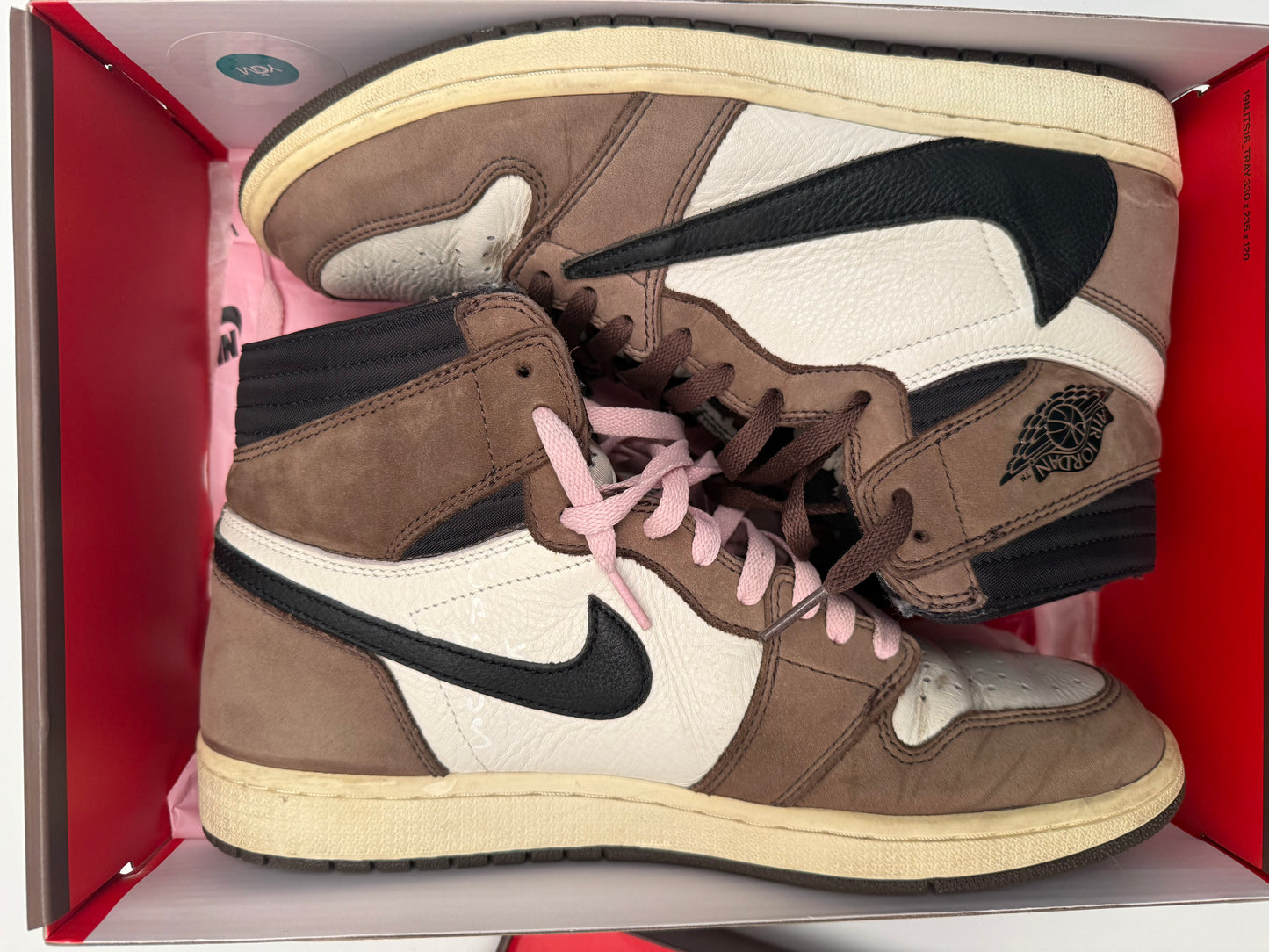 Jordan 1 High Travis Scott